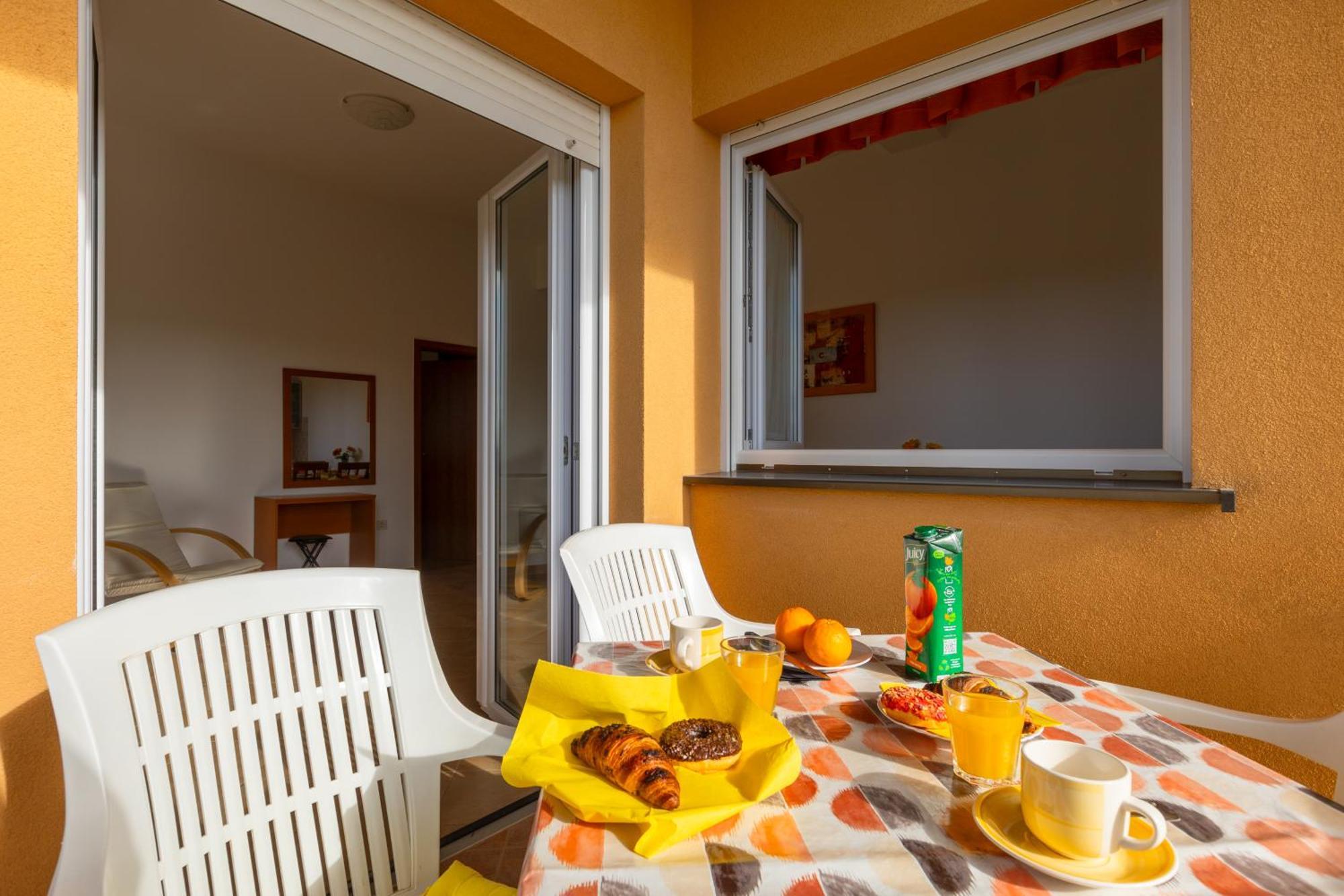 Apartments Sunset Воднян Екстериор снимка